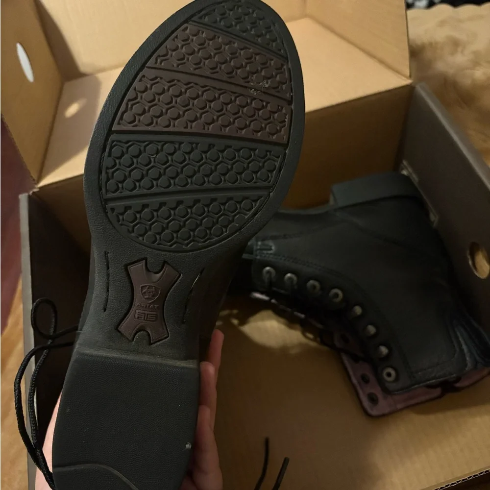 Ariat Black Leather Lace Up Boots - Picture 5 of 7